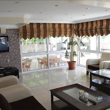 Altinyaz Готель