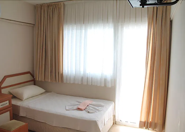 Altinyaz Hotell Çeşme