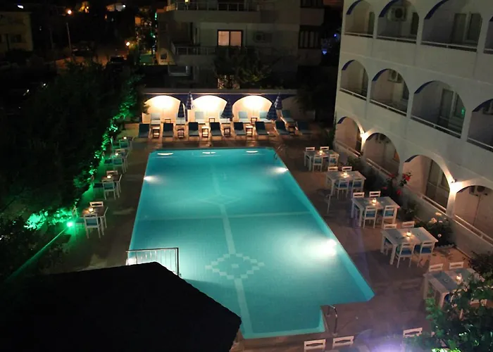 Altinyaz Hotell Çeşme